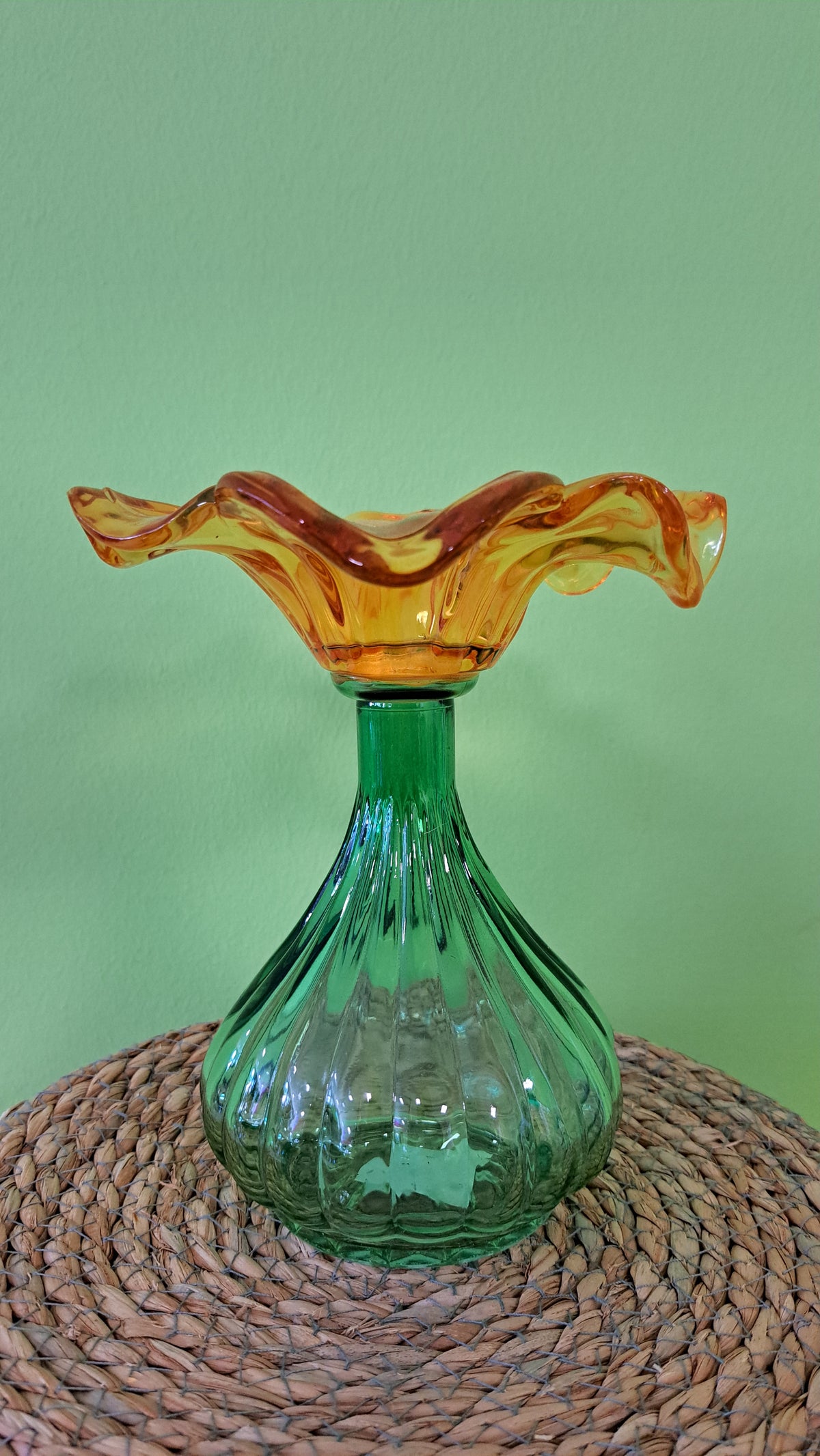 Blüten Glasvase - Designvase aus farbigem Glas