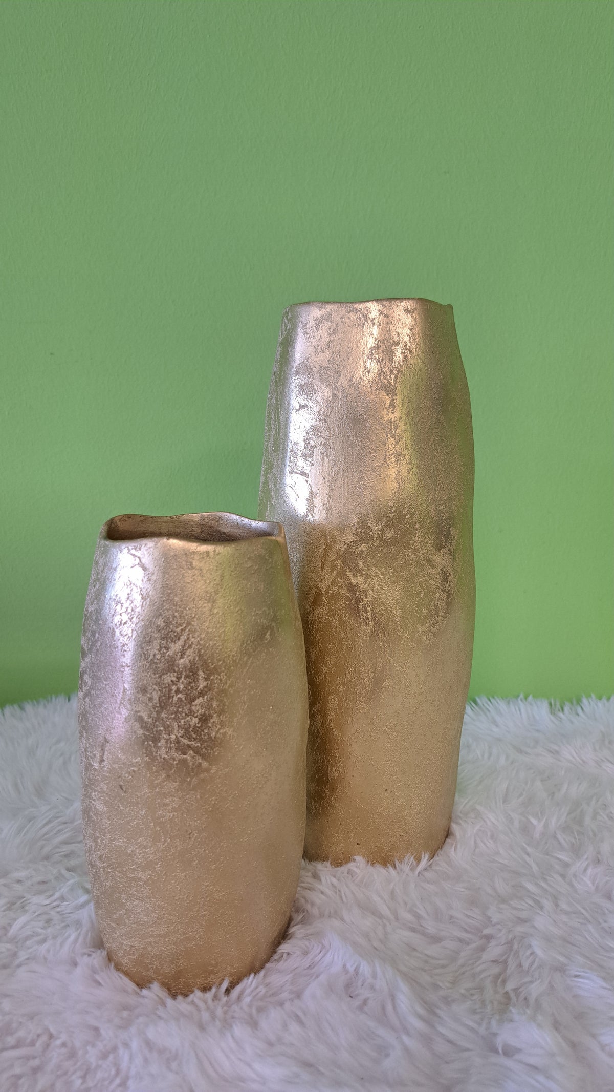 Goldene Designvase - Elegante Keramikvase in 2 Größen
